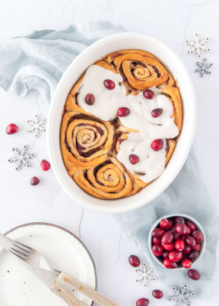 Cranberry cinnamon rolls